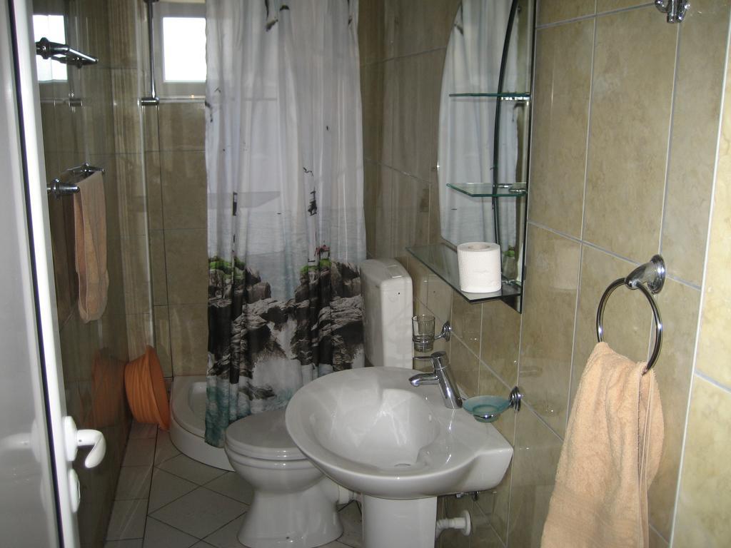 Guest House Vila Mimoza อุลซิน ภายนอก รูปภาพ