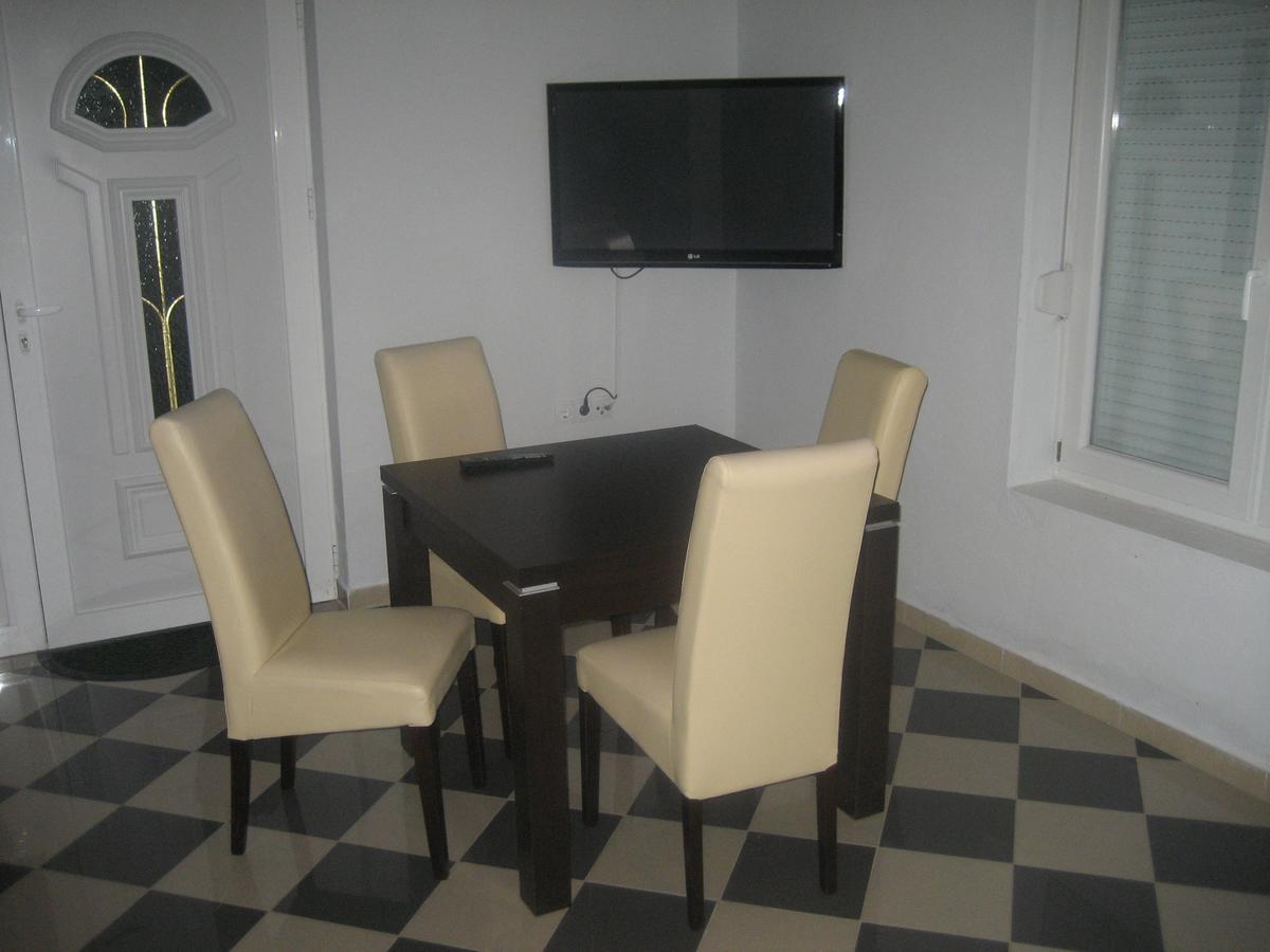 Guest House Vila Mimoza อุลซิน ภายนอก รูปภาพ