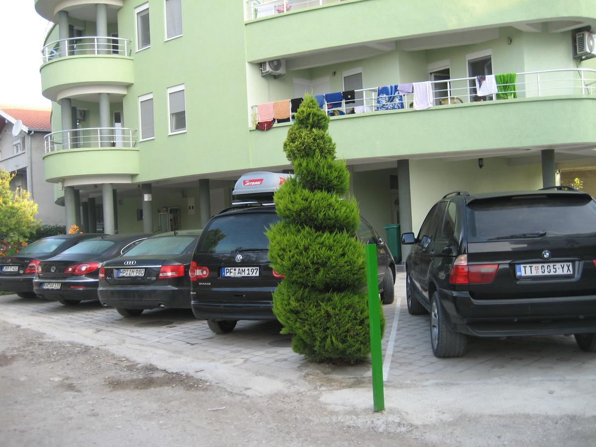 Guest House Vila Mimoza อุลซิน ภายนอก รูปภาพ
