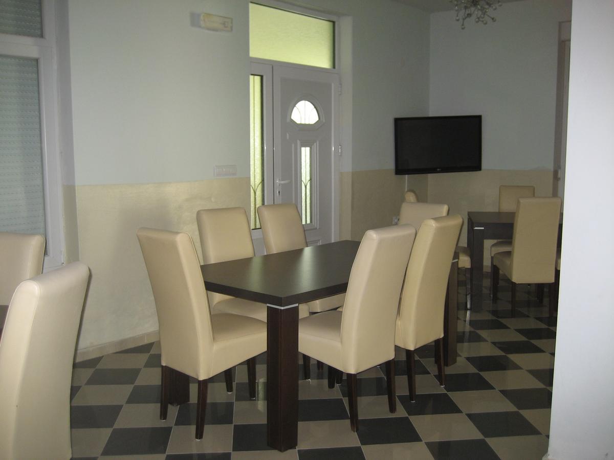 Guest House Vila Mimoza อุลซิน ภายนอก รูปภาพ